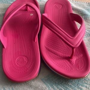 Crocs Hot Pink size 9